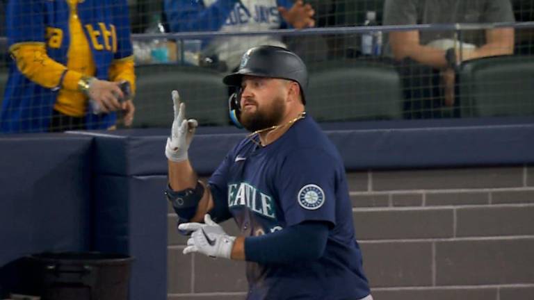 Rowdy Tellez conectó jonrón con las bases llenas.