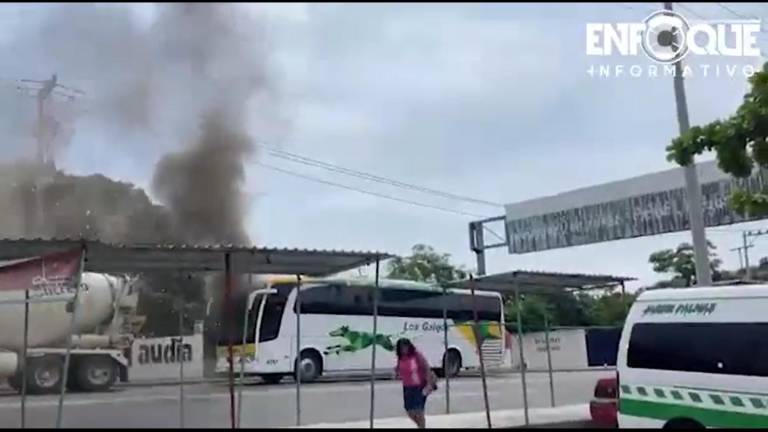 Quema de vehículos y bloqueos se han registrado en Guerrero.