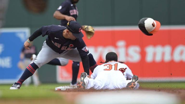 Cedric Mullins buscaba llegar a la intermedia por los Orioles.
