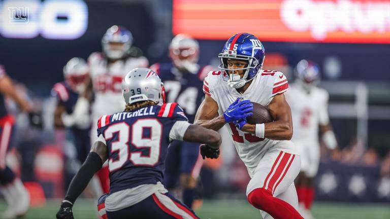 Giants vencen por 23-21 a Patriots en el inicio de la pretemporada de la NFL.
