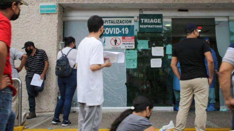 En los hospitales del IMSS existe la capacidad para reconvertir camas para la atención de pacientes con coronavirus.