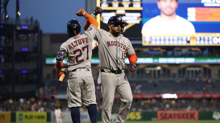 Isaac Paredes se fue para la calle al conectar su décimo segundo jonrón de la temporada con los Astros.