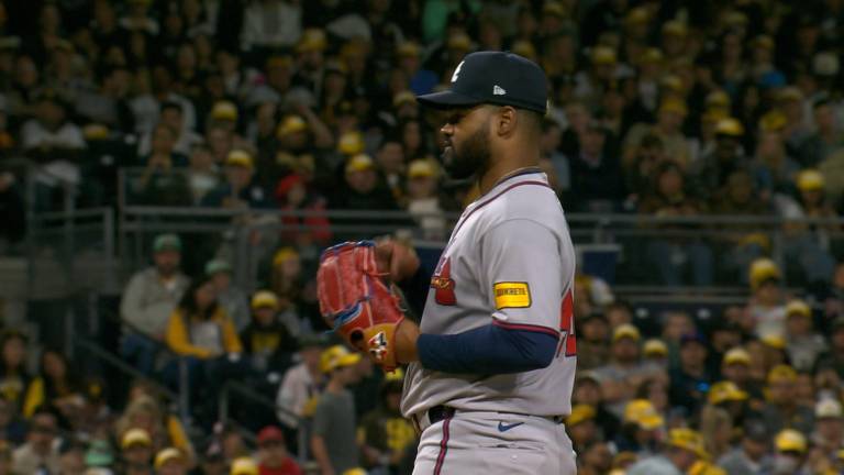 Reynaldo López causará baja en el pitcheo de los Bravos por algún tiempo.