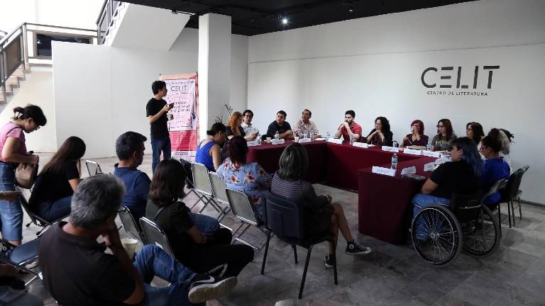 Conversan voces de la literatura sinaloense