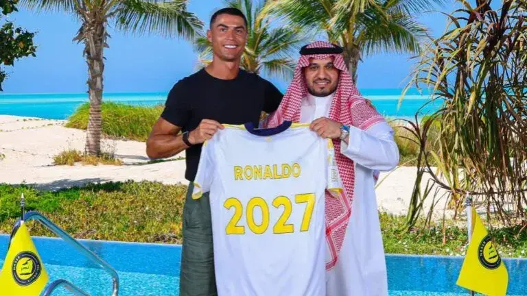 Cristiano Ronaldo se queda en Arabia dos años más.