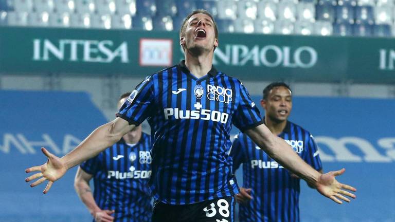 Mario Pasalic marca doblete.