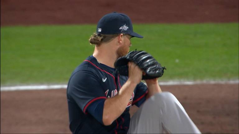 Craig Kimbrel es cortado por Bravos.