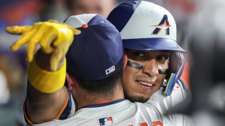 Isaac Paredes se fue para la calle por los Astros, que sin embargo, perdieron ante los Guardianes.