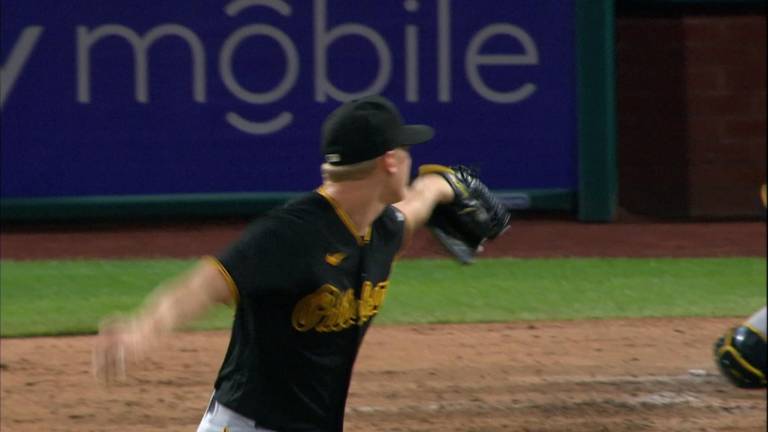 Mitch Keller logra una extensión de 77 millones de dólares.