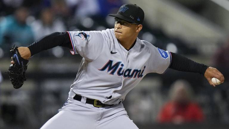 Marlins estarían escuchando ofertas por Luzardo y Cabrera