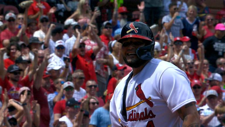 Cardenales tuvo un segundo inning de cinco carreras.