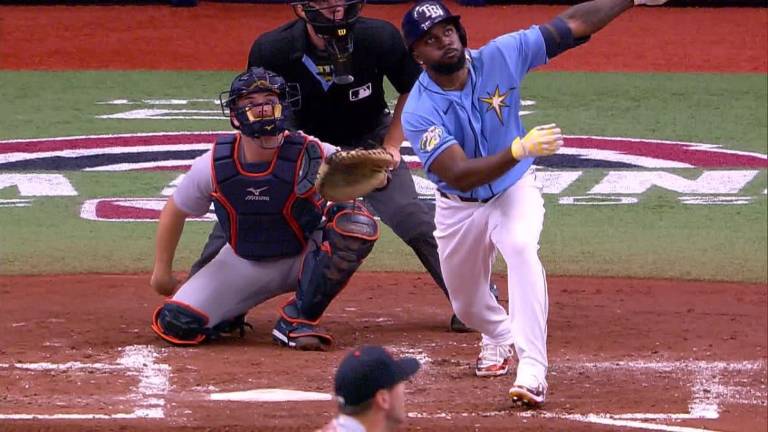 Randy Arozarena se la vuela por Rays.