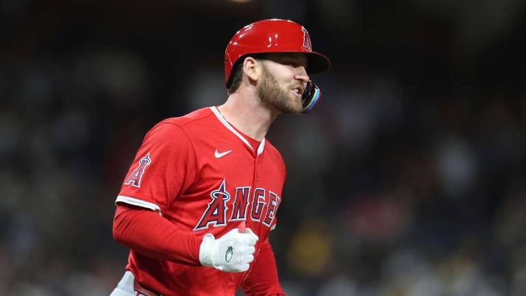 Taylor Ward dio grand slam en la novena entrada.