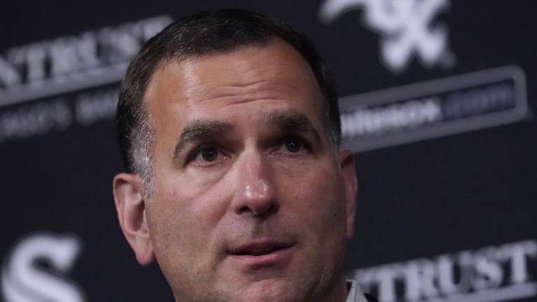 El gerente general de los Patipálidos, Rick Hahn, sigue en la búsqueda del nuevo mánager para los Medias Blancas.