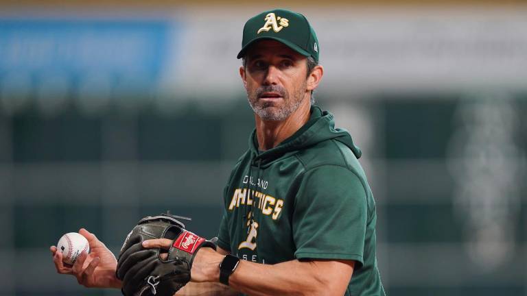 Brad Ausmus llega a los Yanquis para ser coach de la banca.