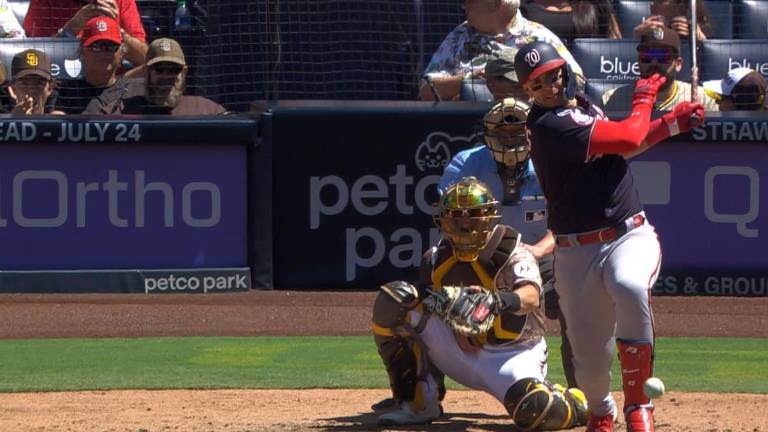 Joey Meneses remolca dos con doble.