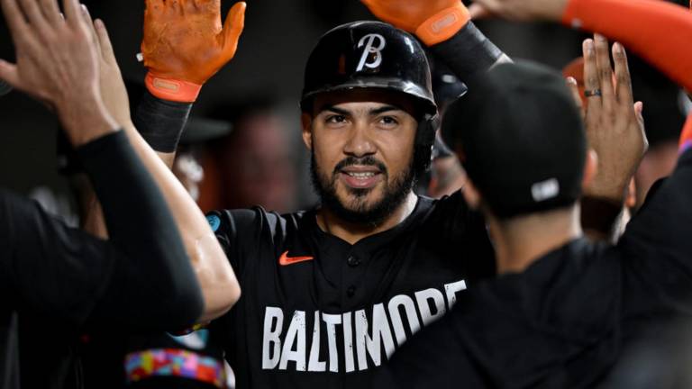 Anthony Santander aportará su poder a los Azulejos de Toronto.