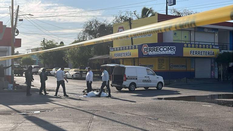 La víctima se encontraba a bordo de una motocicleta cuando civiles armados a bordo de un vehículo intentaron privarlo de libertad.