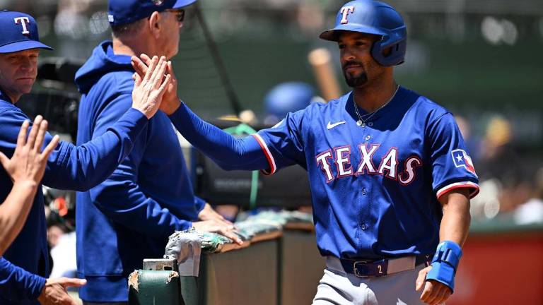 Marcus Semien conectó cuatro imparables para los Rangers.