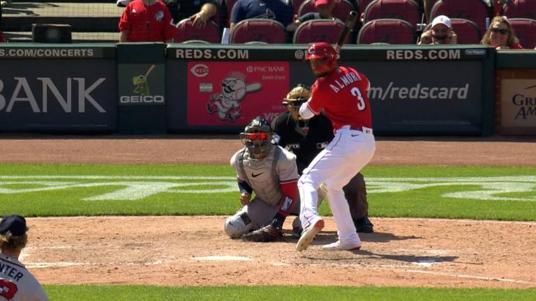 Albert Almora Jr. pega hit de oro.