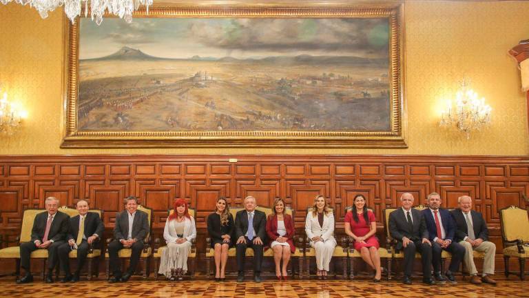 El Presidente con las y los mandatarios estatales electos.