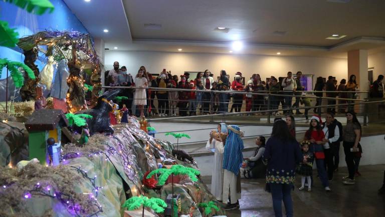 Inauguran nacimiento en la Escuela de Artes José Limón.