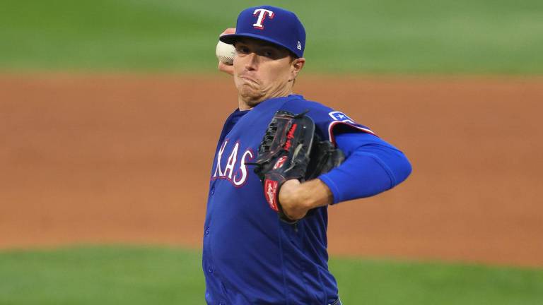 Kyle Gibson deja a los Rangers para integrarse a los Filis.
