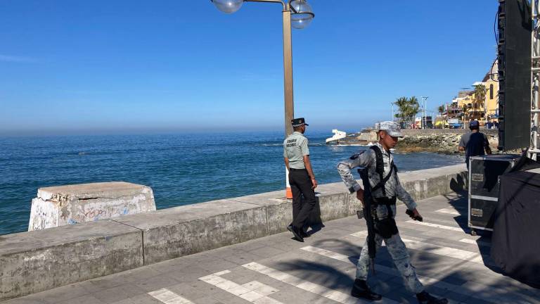 En la zona de Olas Altas hay personal de corporaciones federales resguardando el área de Carnaval.