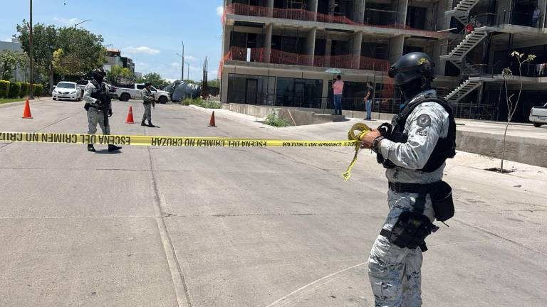 Elementos de la Guardia Nacional desplegaron un operativo este jueves en el fraccionamiento Isla Musala.