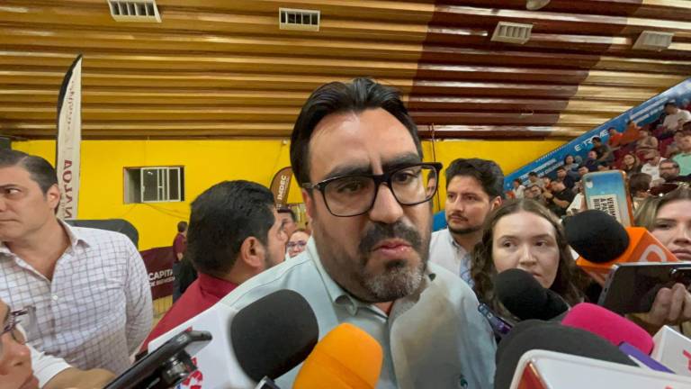 El Alcalde Juan de Dios Gámez Mendívil informó del proyecto de adquirir pareja de hipopótamos para el Zoológico de Culiacán.