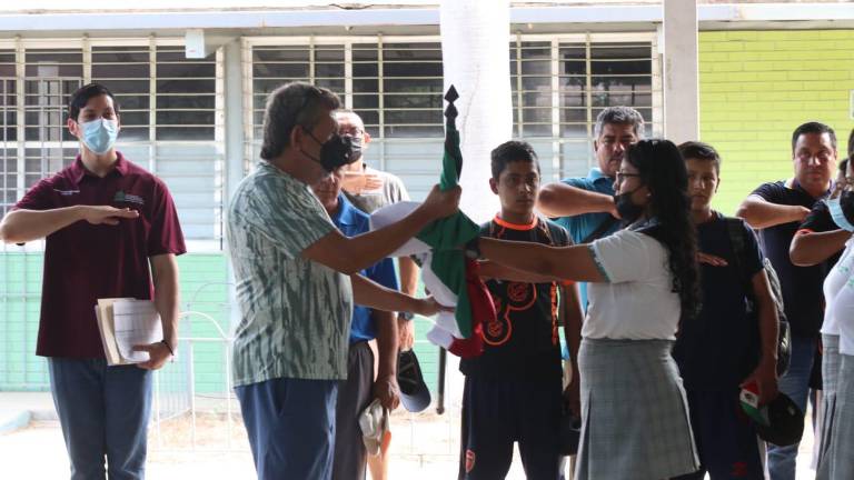La ceremonia de apertura tuvo lugar en la explanada del plantel 38 Mazatlán Bonfil.