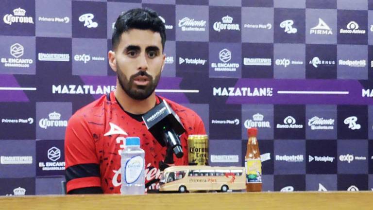 Néstor Vidrio está confiado en sacar un buen resultado ante Rayados.