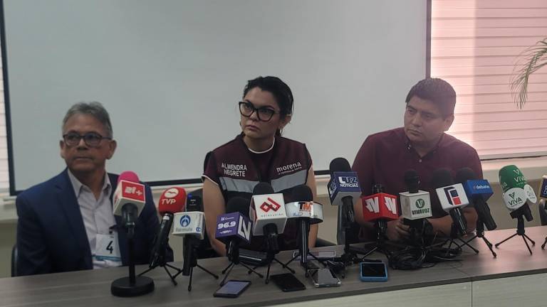 Militantes de Morena reclaman la gestión que ha tenido Merary Villegas al frente del partido.