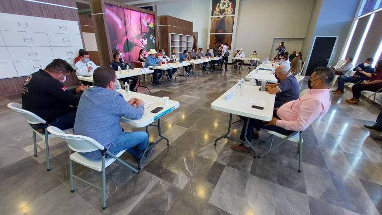 Integrantes de los consejos Municipal de Salud y Ciudadano para Mitigar los Efectos del Covid-19 acordaron aplicar una serie de medidas restrictivas.