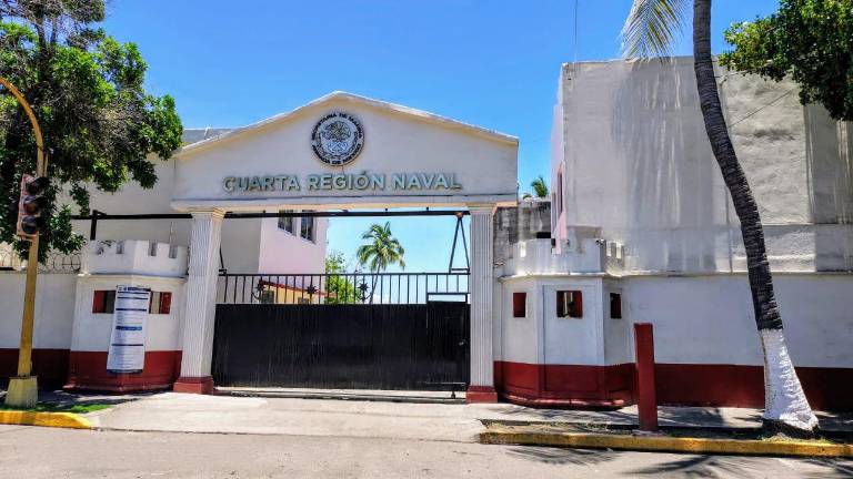 Instalaciones de la Cuarta Región Naval, en Mazatlán, donde se estarán recibiendo apoyos para los afectados por el huracán Erick.