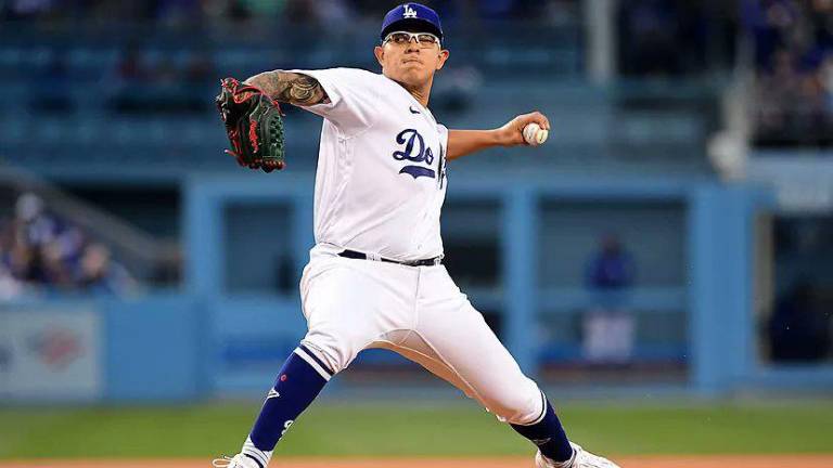 Julio Urías logró su segundo triunfo de la temporada, tras dominar a los Gigantes.