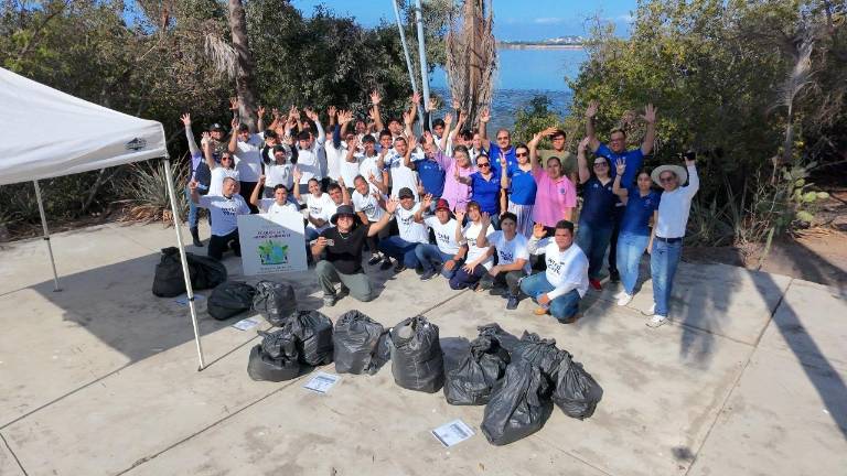 Al menos 180 voluntarios participaron en la séptima jornada de limpieza del programa “Cuidemos los Manglares”