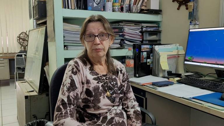 La investigadora de la UAS, Tatiana Nikolaevna Kokina Yurova, explica el fenómeno de la alineación de planetas que podrán observarse.