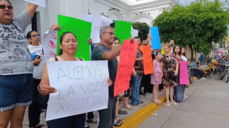 Familiares y amigos de Felipe Yahir se reúnen en Escuinapa para exigir un proceso judicial justo.