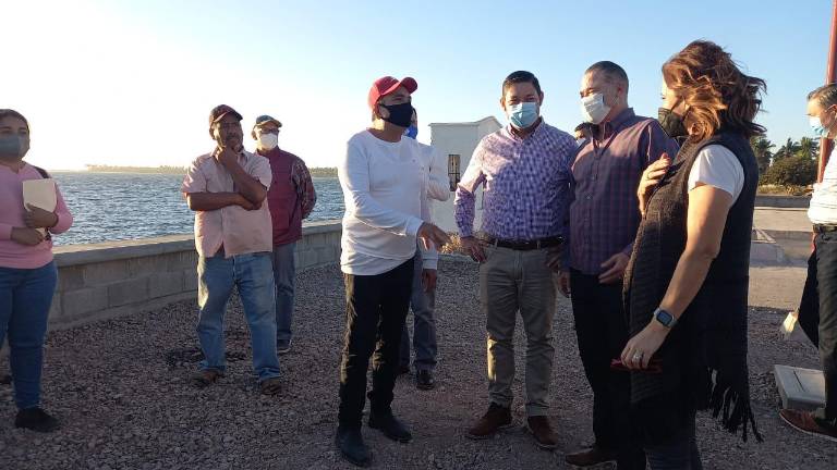 Rehabilitarán segunda etapa del malecón de Teacapán; fue el compromiso de Quirino en su visita al municipio