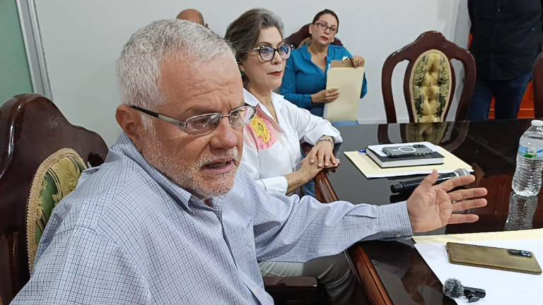 El Alcalde de Escuinapa Víctor Manuel Díaz Simental admitió que le faltó cabildear el tema del nuevo Tesorero Municipal.