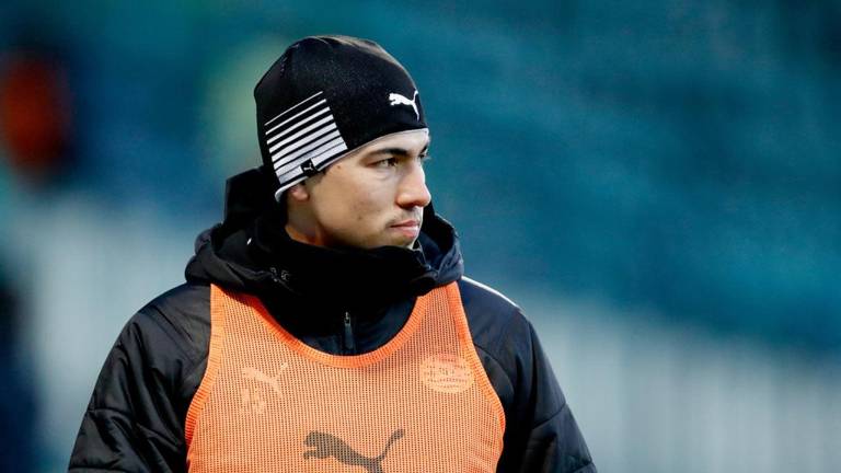 Érick Gutiérrez ya está en México, donde buscará recuperarse de sus lesiones.