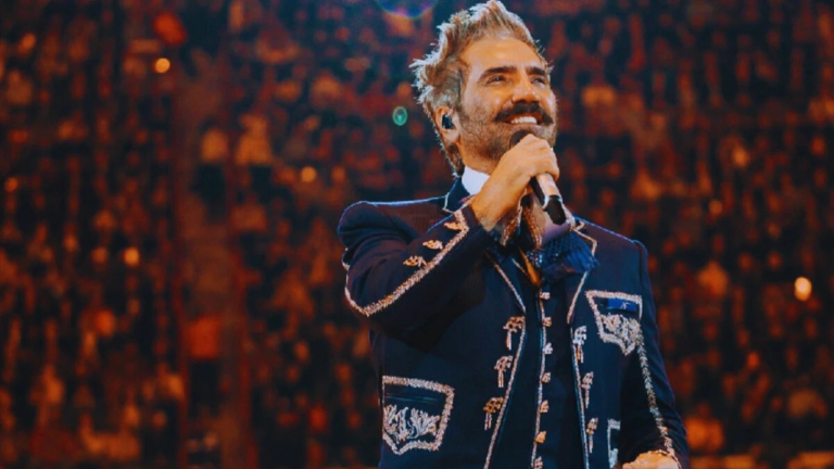 Alejandro Fernández no le teme al futuro de la música tradicional de su tierra