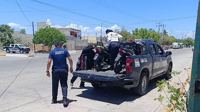Algunas motocicletas fueron aseguradas este lunes en Escuinapa por no cumplir con la normativa.