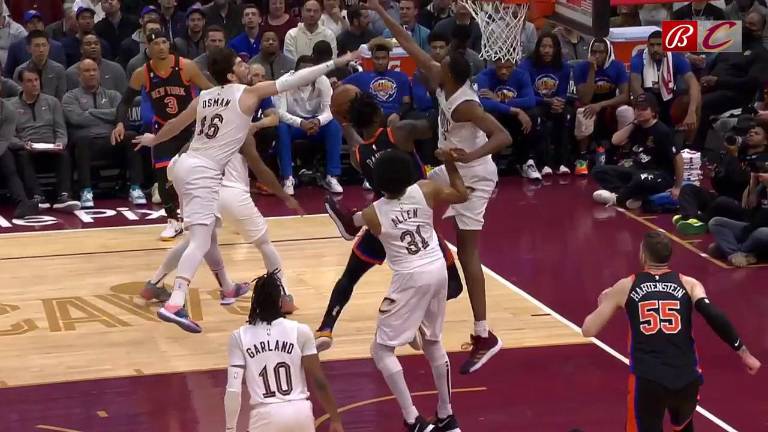 Los Cavaliers lograron el triunfo en casa sobre los Knicks.