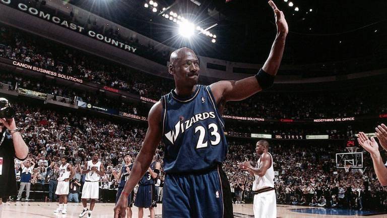 En su juego de retiro, Michael Jordan anotó 15 puntos con los Wizards.