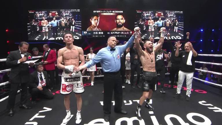 Eduardo “Sugar” Núñez gana por decisión unánime.
