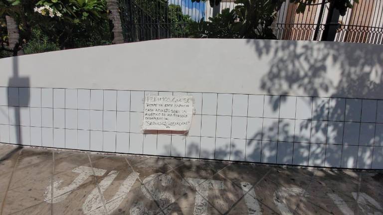 El INAH aclara que no buscan suspender el mural de personas desaparecidas en Catedral de Culiacán.