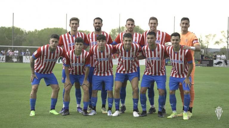Jordan Carrillo arrancó de titular con el Sporting.