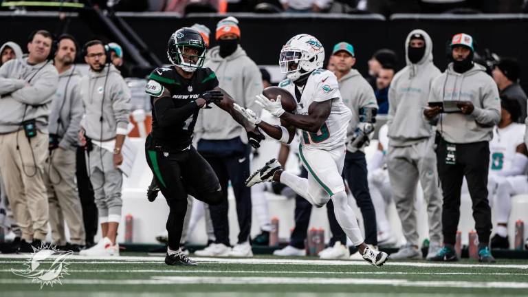Dolphins borran del mapa a Jets.